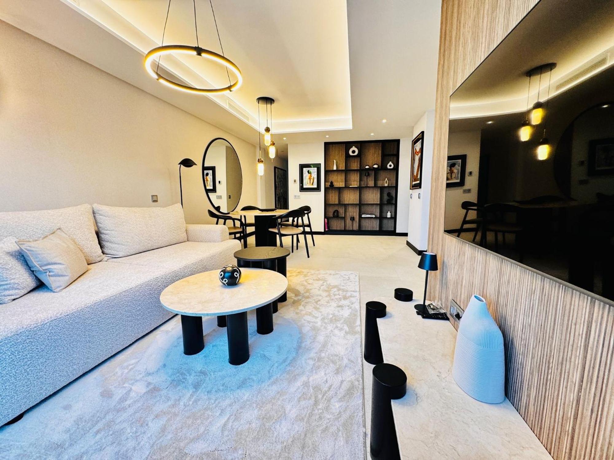 Salvador Center Premium Marbella